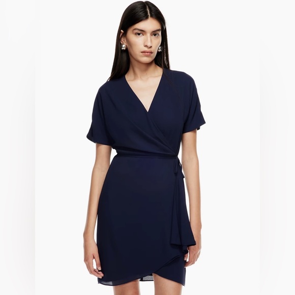 Babaton Wallace wrap Dress. Fresco pink. XS
Washed once, never worn. - Picture 3 of 3